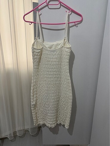 xs Beden beyaz Renk BERSHKA SIFIR ELBİSE
