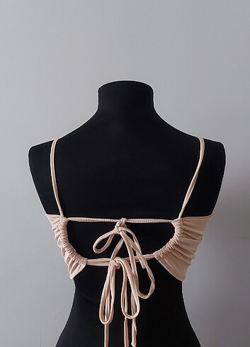 Sirt detayli degaje yaka crop