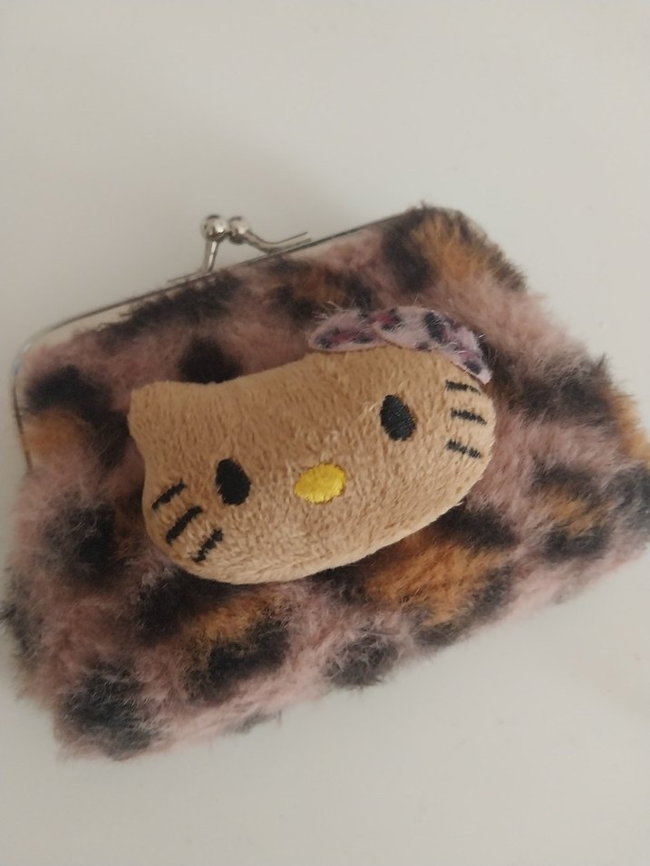 Leopar desenli hello kitty kürklü cüzdan - Görsel 3