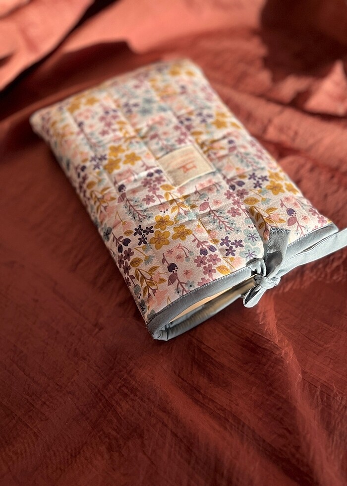 Kitap tablet kılıfı - Görsel 2