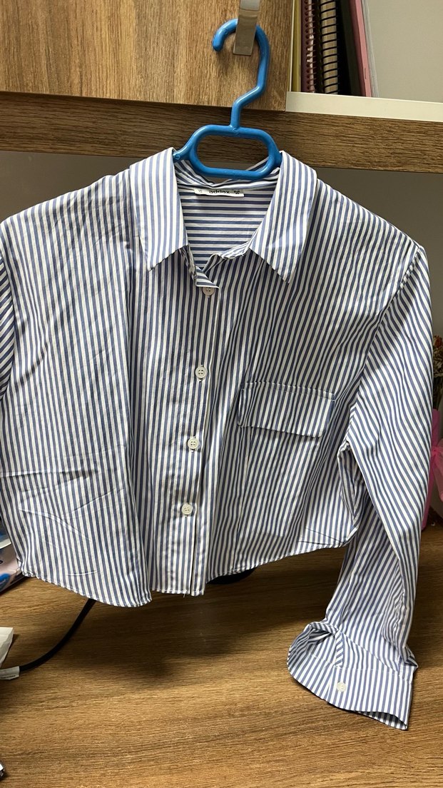 Gri Çizgili Düğmeli Kadın Gömlek - Görsel 2