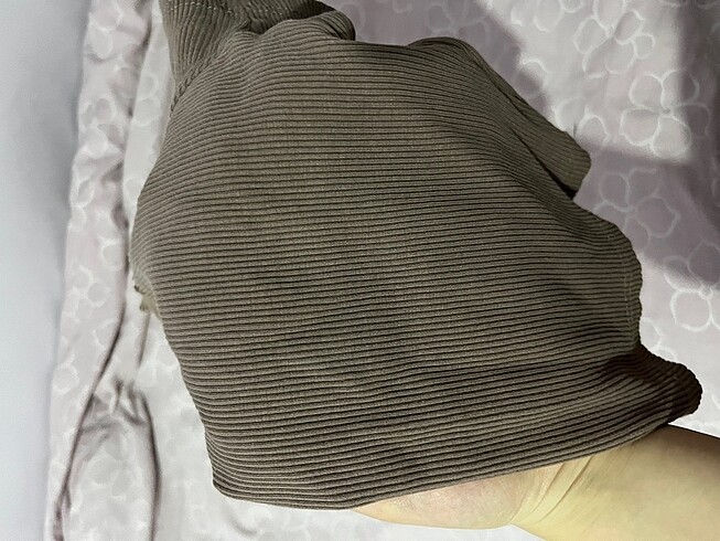 s Beden koyu camel crop