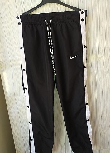 Nike çıtçıtlı eşofman 