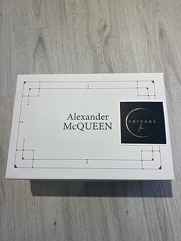 40 Beden beyaz Renk Alexander Mcqueen spor ayakkabı sıfır kutulu toz torbalı