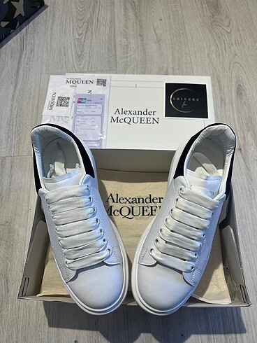 Alexander McQueen Alexander Mcqueen spor ayakkabı sıfır kutulu toz torbalı
