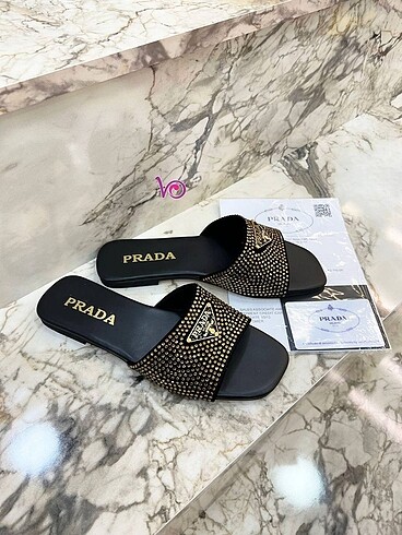 40 Beden Prada taşlı terlik sıfır