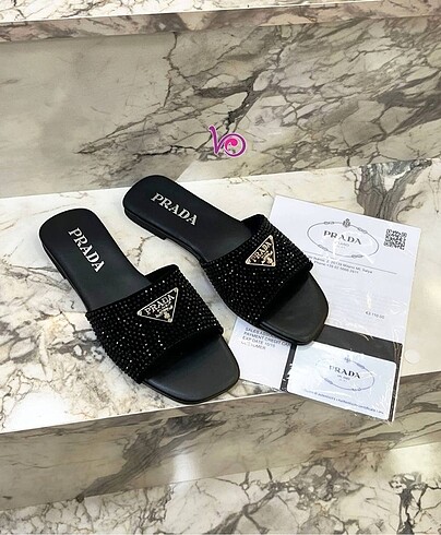 Prada Prada taşlı terlik sıfır