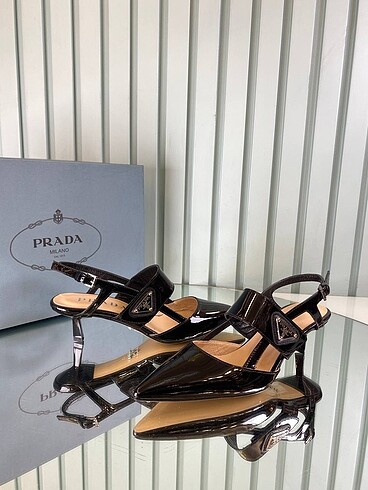 Prada Prada topuklu ayakkabı ithal sıfır