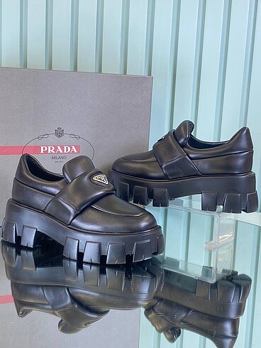 Prada Prada loafer siyah ithal hakiki deri sıfır