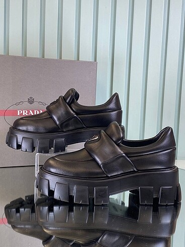 39 Beden siyah Renk Prada loafer siyah ithal hakiki deri sıfır