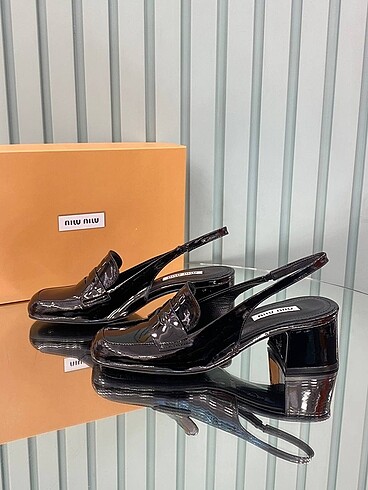 39 Beden siyah Renk Miu miu topuklu sandalet loafer sıfır