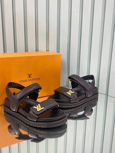 Louis Vuitton Louis vuitton sandalet sıfır ithal