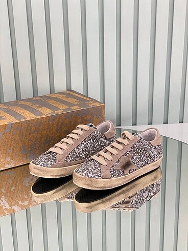 Golden Goose Deluxe Golden Goose Spor ayakkabı sıfır