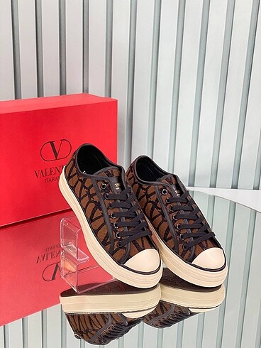 38 Beden valentino spor ayakkabı sıfır