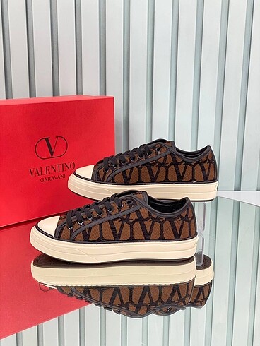 Valentino valentino spor ayakkabı sıfır