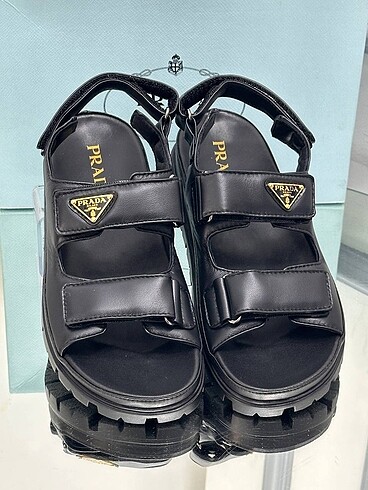 40 Beden PRADA SANDALET DERİ SIFIR