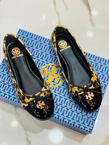 39 Beden siyah Renk Tory Burch babet sıfır