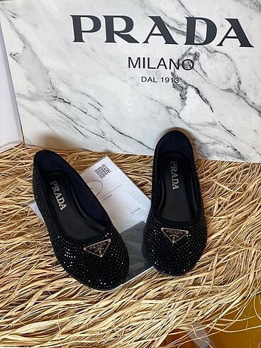 Prada Prada taşlı babet sıfır