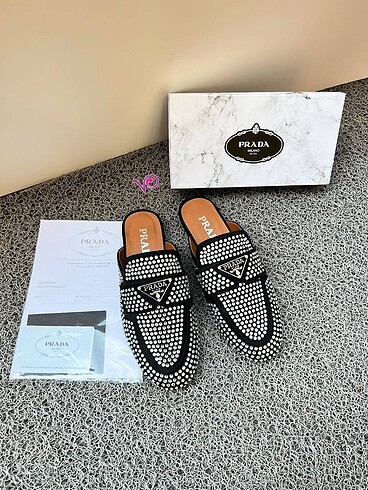 Prada taşlı terlik sıfır
