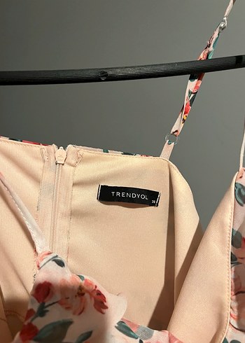 Pembe Çiçek Desenli Uzun Askılı Elbise - Görsel 4