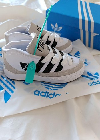 40 Beden #adidas yeni sıfır ürün kutulu