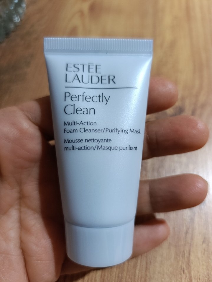 Estée Lauder Perfectly Clean Köpük Temizleyici - Görsel 3