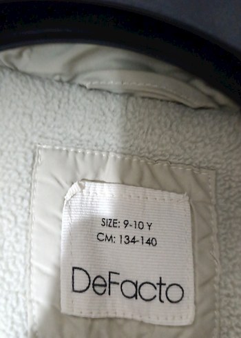 Kapüşonlu bej Mont çocuk - Görsel 3