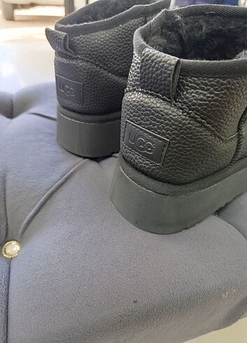 37 Beden siyah Renk ugg platform cilt materyal tam kalıptir yeni sıfır ürün kutusuz
