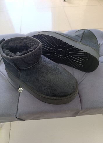 37 Beden siyah Renk ugg platform süet materyal tam kalıptir yeni sıfır ürün kutusuz