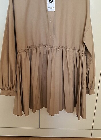 Vesna pilise tunik