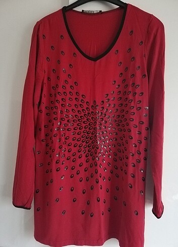 Kırmızı tunik