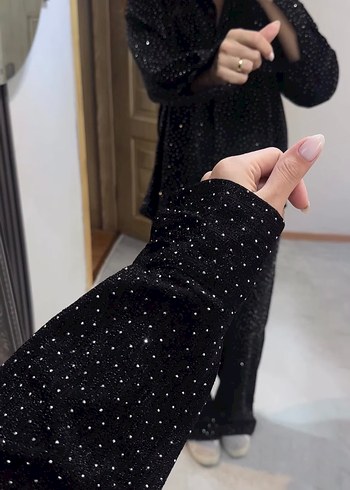 s Beden siyah Renk Zara model taşlı takım