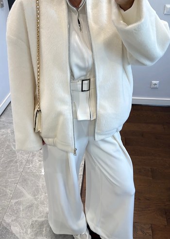 m Beden beyaz Renk Zara Model Viral Bomber Ceket Ekru