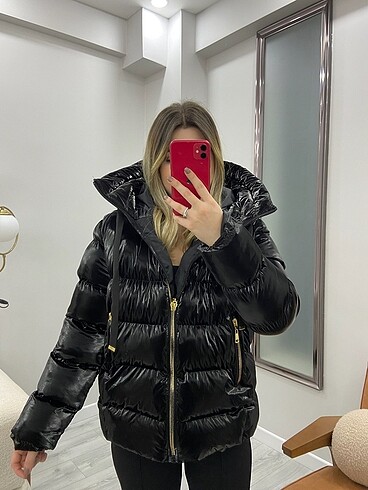 38 Beden Zara model Parlak şişme mont