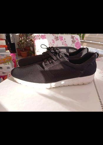 Siyah Spor Ayakkabı | Dolgu Topuklu - Görsel 2