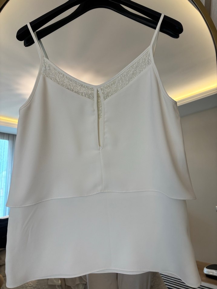 Dantel detaylı  bluz ekru - Görsel 4