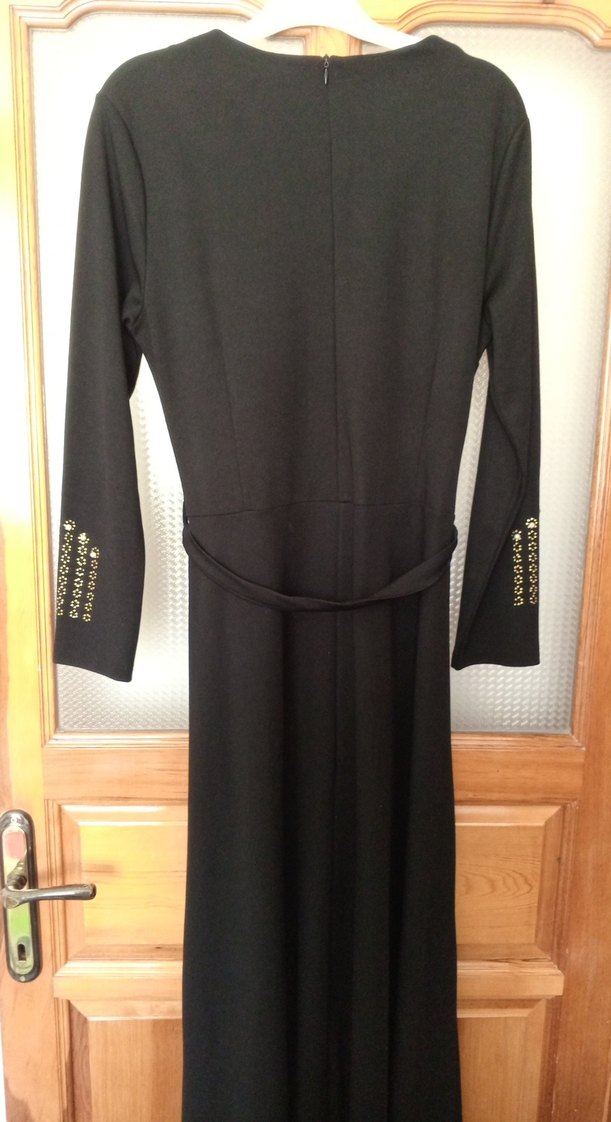 Zincir Detaylı Uzun Kollu Siyah Elbise - Görsel 4