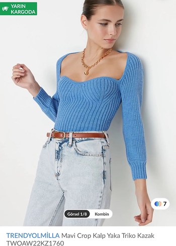 TRENDYOLMİLLA Mavi Crop Kalp Yaka Triko Kazak