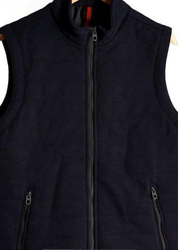 LCW Casual Dik Yaka Fermuarlı Yelek - Görsel 2