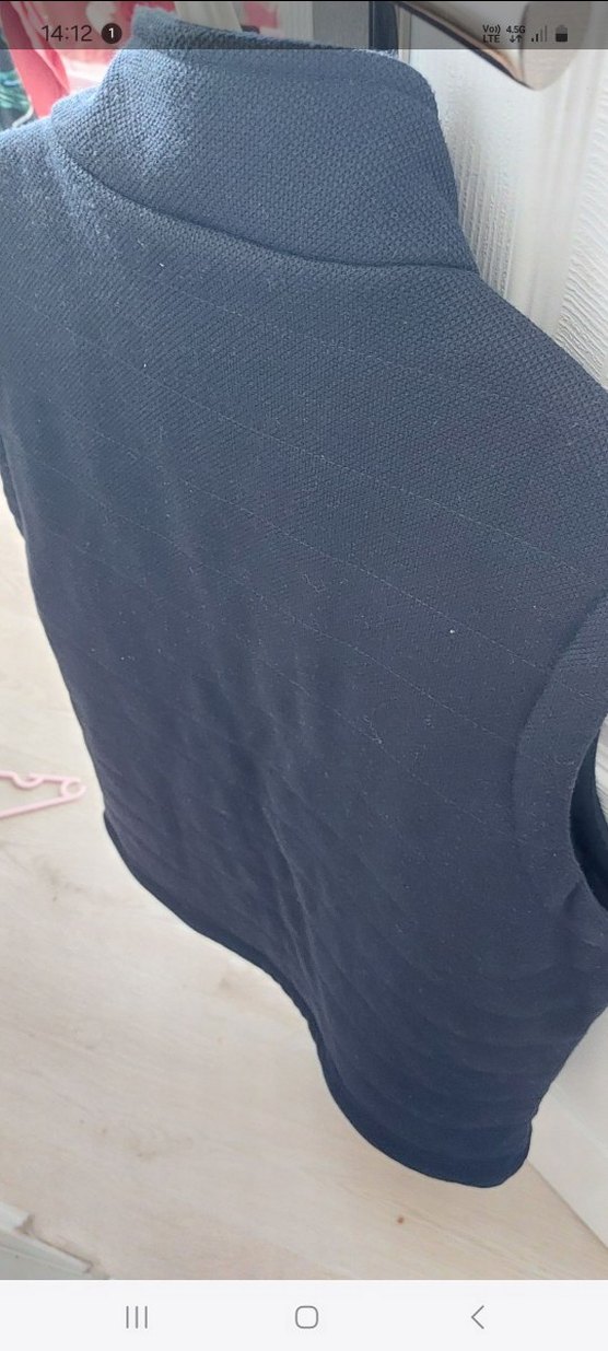 LCW Casual Dik Yaka Fermuarlı Yelek - Görsel 4