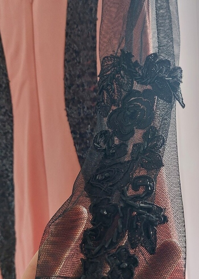 Kuyruklu nakışlı dantelli uzun abiye - Görsel 2