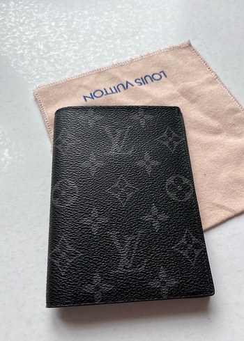 Siyah Louis Vuitton pasaport - Görsel 2
