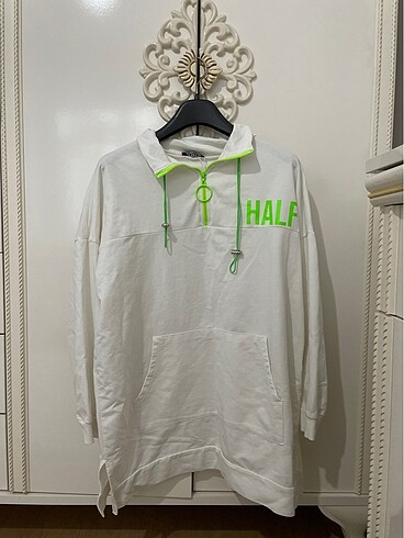 Beyaz Fosfor detaylı Sweatshirt