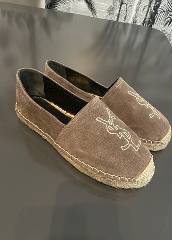 Yves Saint Laurent 37