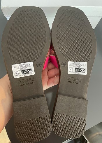 Guess gerçek deri terlik - Görsel 3