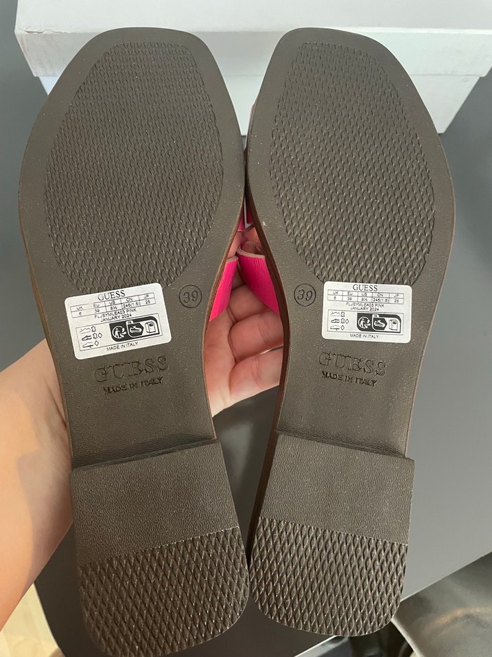 Guess gerçek deri terlik - Görsel 3