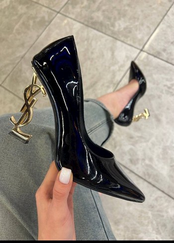 Yves St Laurent Rugan Stiletto Topuklu Kadın Ayakkabı - Görsel 5