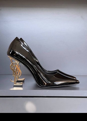 Yves St Laurent Rugan Stiletto Topuklu Kadın Ayakkabı - Görsel 3