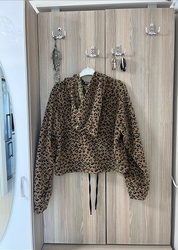 Diğer Kürk Detaylı Leopar Desenli Kapüşonlu Kadın Ceket