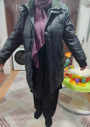 Siyah Midi Uzunlukta Kadın Kışlık Mont 46 bdn